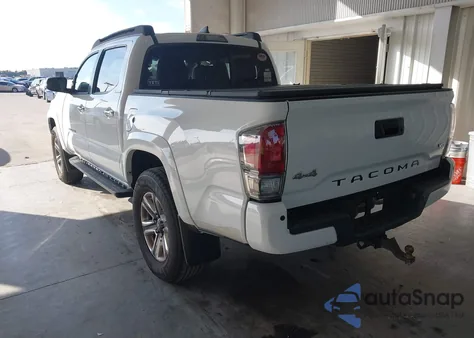 2016 Toyota Tacoma Limited z USA, uszkodzony, nr VIN 5TFGZ5AN7GX029041